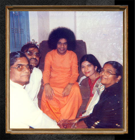 76 Dr. N Reddy with his parents and wife - Dr. Adivi Reddygari, Mrs. Chellama, Dr Hyma Reddy