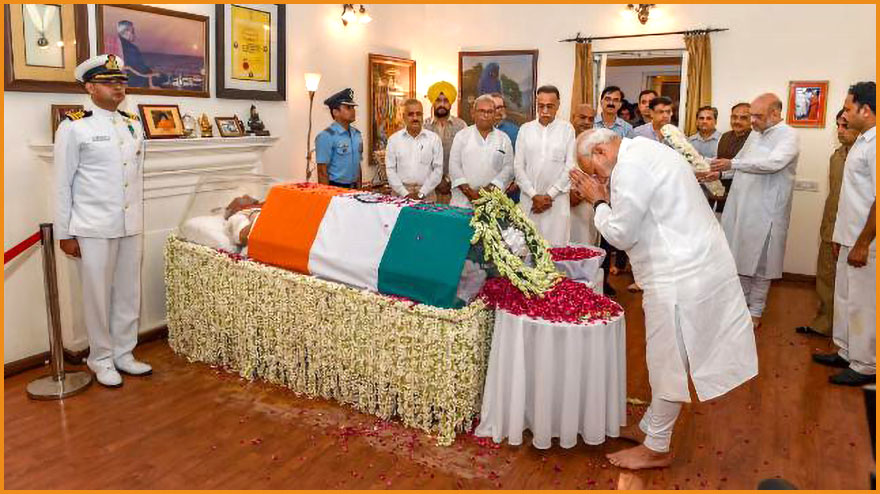 Prime Minister of India, Sri Narendra Modi Paying Homage to Sri Atal Bihari Bajpayee at his residence